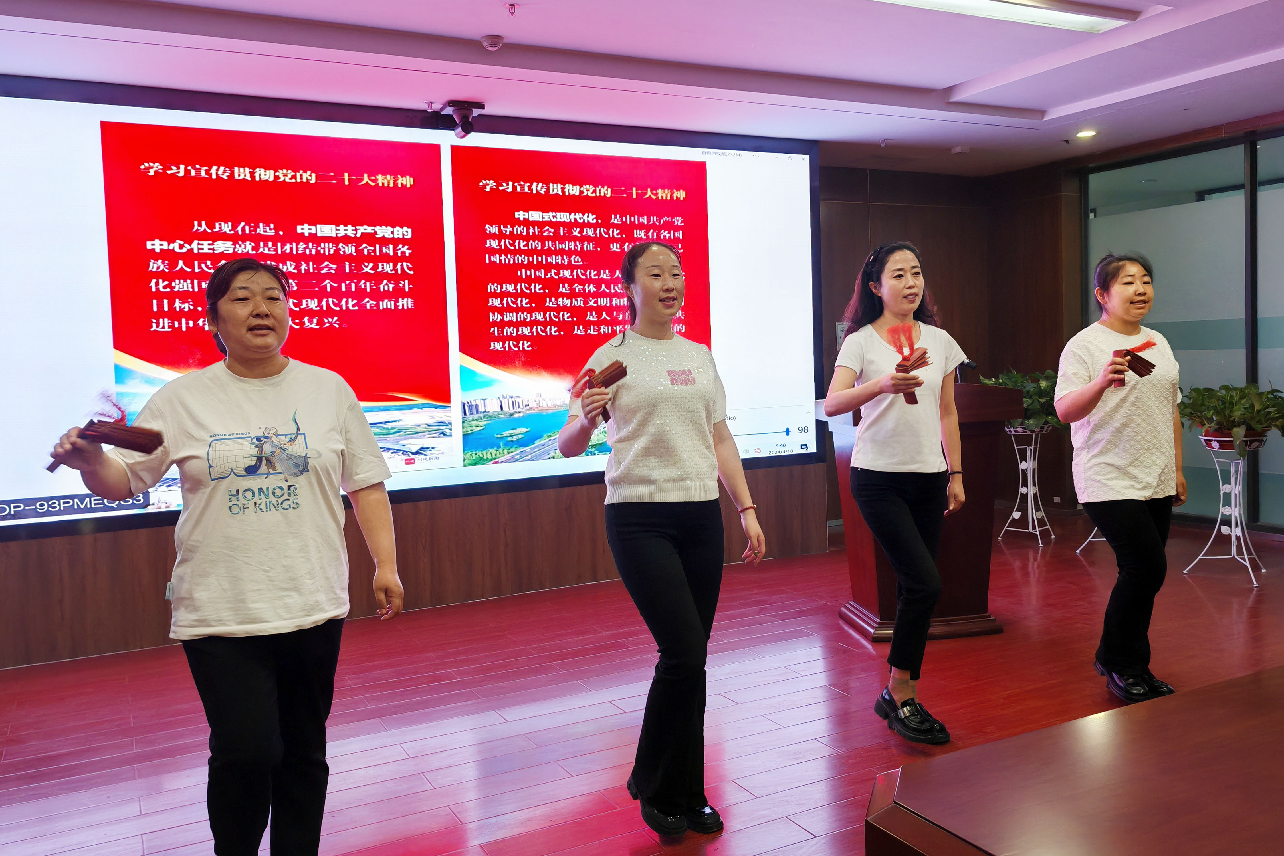 4月18日能投集團(tuán)黨委舉辦“思想耀征程 筑夢(mèng)新青海”理論宣講比賽2 (1).jpg